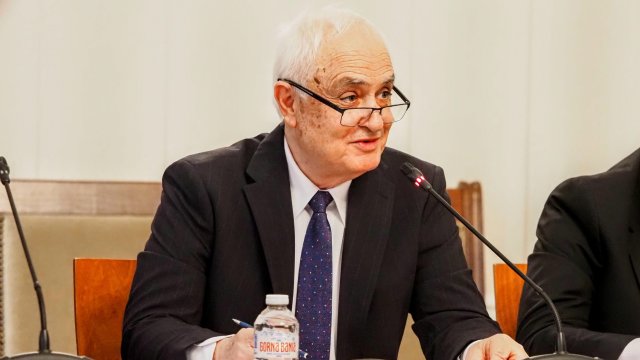 Zapryanov: рассматривается обязательная военная подготовка для профессий, в которых используется оружие