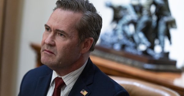Новый скандал с безопасностью: личные данные Трампа с высокими работниками являются публичными