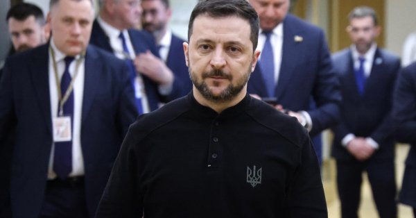 «Это экстрасенс»: Захарова с диагнозом выбора картин в офисе Зеленски