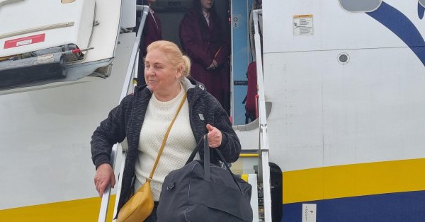 Аэропорт Бургаса приветствовал первых туристов