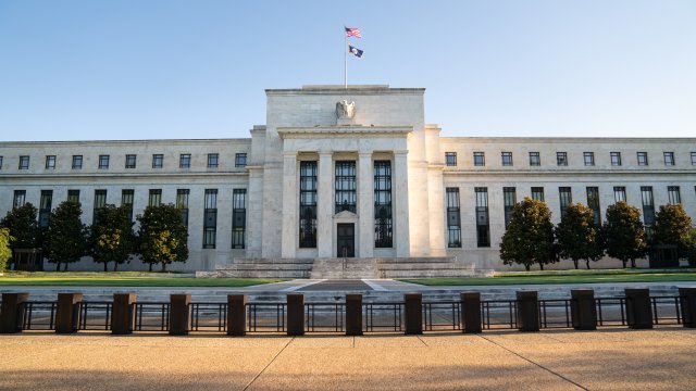 Почему ФРС хочет сохранить больше, чем государственный долг США?