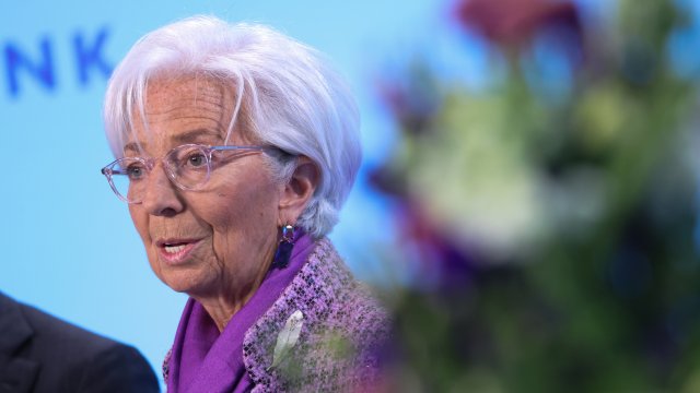 Лагарде: Увеличение неопределенности означает, что ЕЦБ не может принять обещания