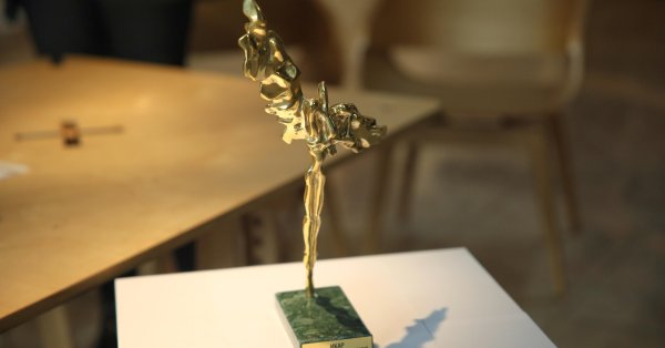 Icarus Awards, Yavor Milushev с наградой за выдающийся вклад в болгарский театр