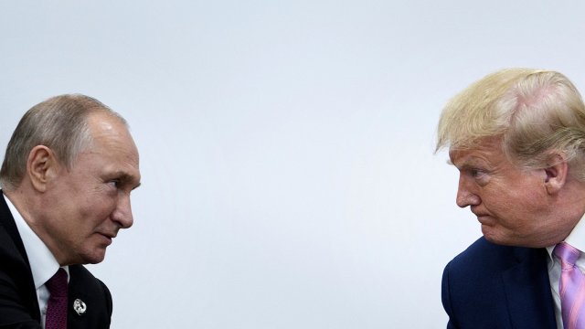 Трамп "злой" от Путина и может наложить больше санкций на русскую нефть