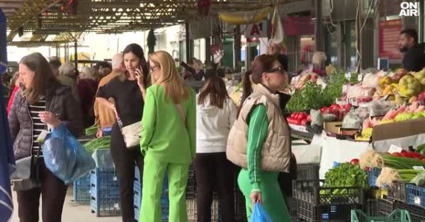 Пенсионеры с признанием Пасхи: дети помогли нам купить ягненка