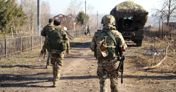 Украинская армия задержает 64 000 русских солдат в направлении Курско
