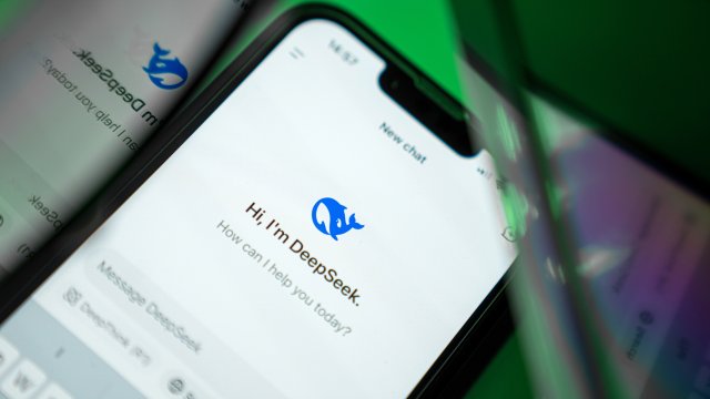 DeepSeek работает вместе с китайским университетом для улучшения моделей ИИ