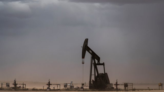 Нефть слегка устремляется из -за потенциального выпуска автомобилей из таможенных обязанностей*
