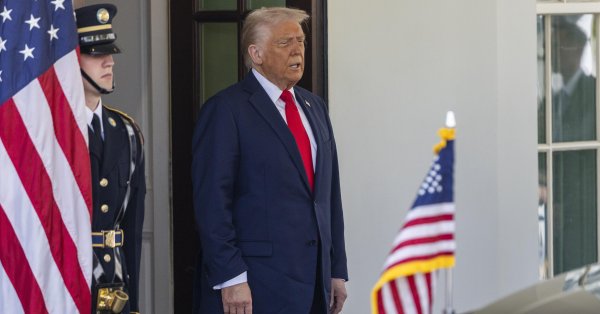 Новая атака: Трамп снова обвинил Зеленски в войне, назвал это «некомпетентным»