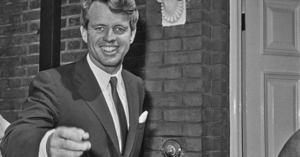 Рассекреченные шокирующие фотографии от вскрытия Роберта Ф. Кеннеди