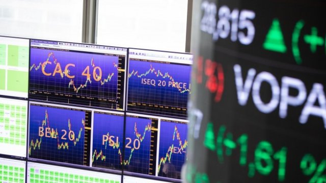 Эксперты: В случае нестабильности на рынке инвесторы сохраняют спокойствие