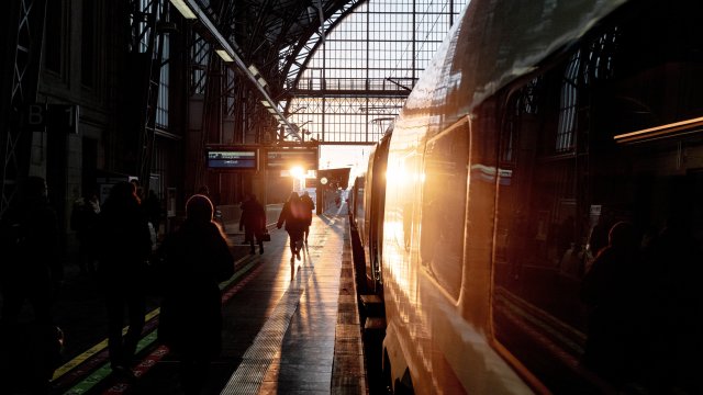 Одна треть немецких компаний планируют сократить работу в 2025 году.