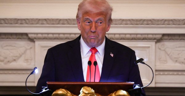 Россия и Украина воспринимают тактику против Трампа: будь хорошим и действуй медленно