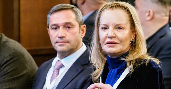 Костадинова прокомментировала попытки Лечева и Димова «само -развлечься» в BOC