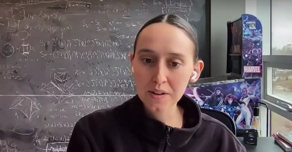 Кто та женщина назвала «новым Эйнштейном»?