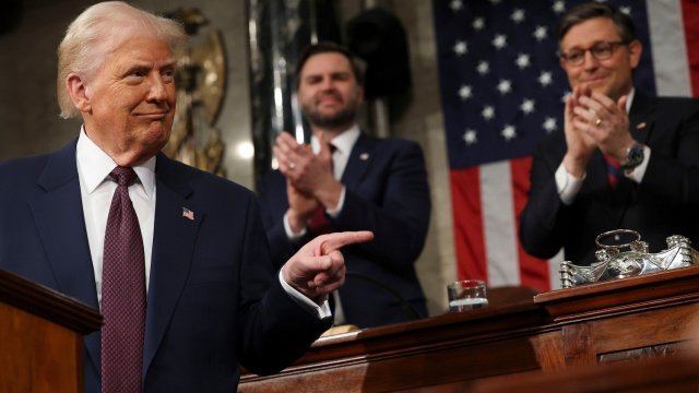 Трамп неправ - ЕС покупает американские автомобили и еду