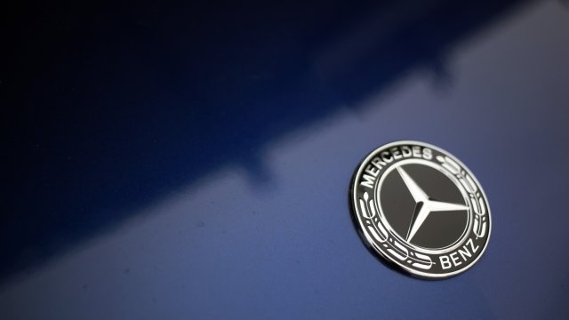 Mercedes хочет быть американским брендом, но все же чувствует давление обязанностей