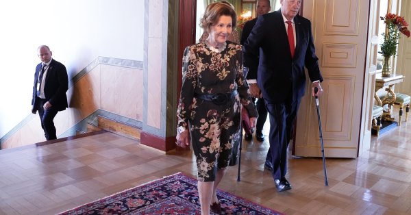 Королева Норвегии была помещена в больницу с респираторной недостаточностью