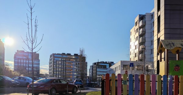 Мы будем наслаждаться солнечной погодой, и температура достигнет 27 градусов