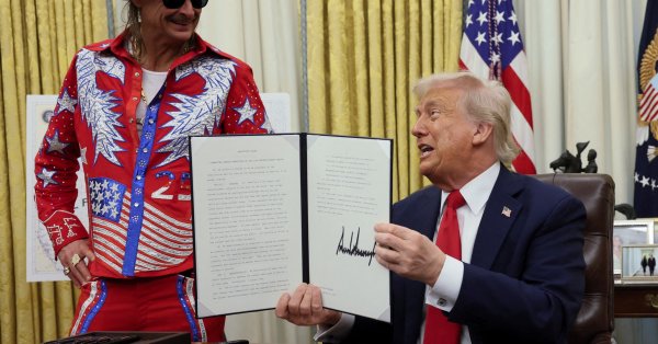 Трамп планирует наибольшее повышение налогов в мировой истории