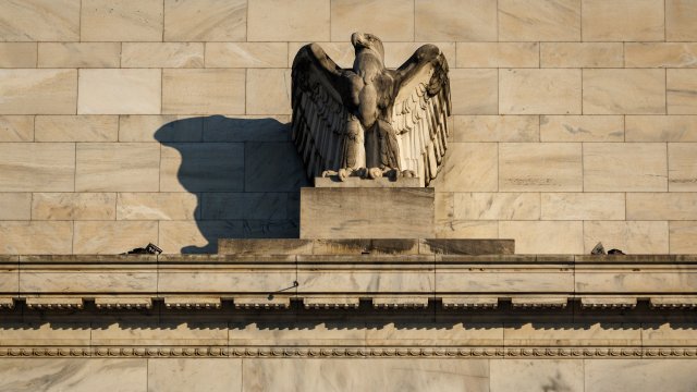 Мир вздыхает с облегчением после того, как накормил запчасти Трампа