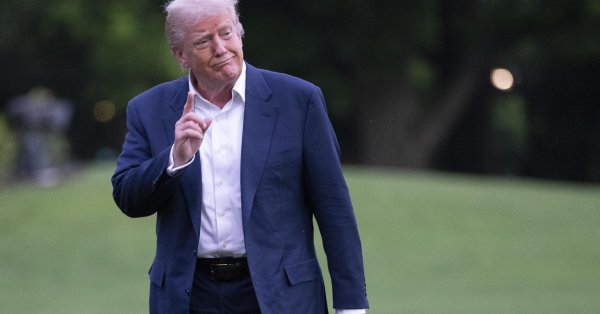 Трамп сказал, что не знал, должен ли он соблюдать конституцию США