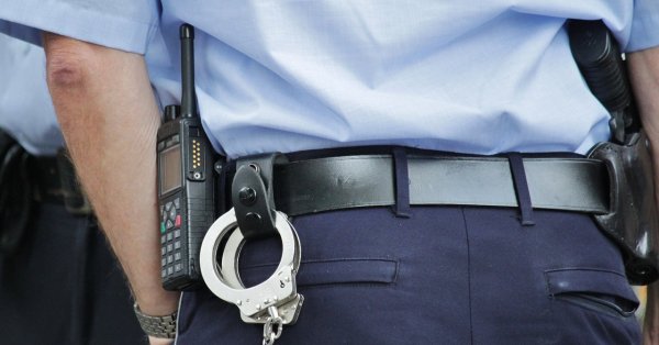 Поймал болгарский и румынец, чтобы украсть с строительной площадки в Австрии