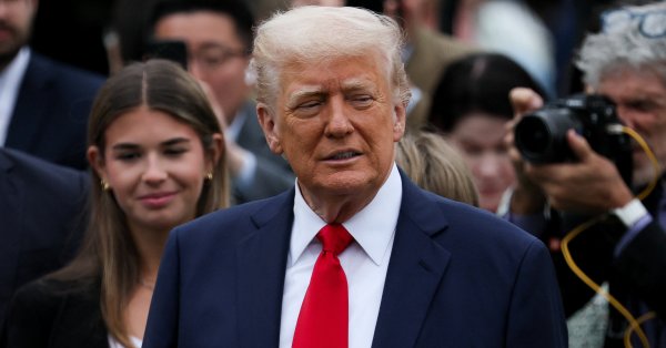 Трамп спрашивает Камалу: Сколько платит Бейонсе и Опре за избирательную кампанию?