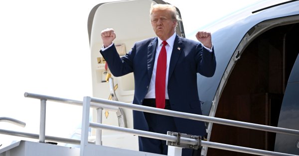 Кожаные и позолоченные потолки: Будет ли новые воздушные силы Трампа? Фото