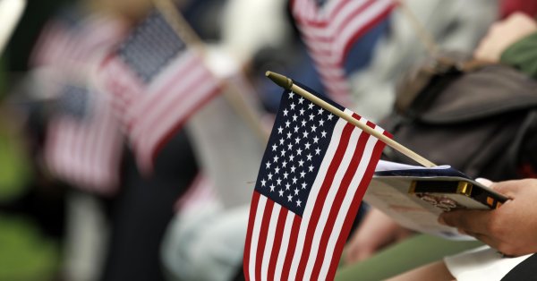 США вернули визы для граждан Румынии