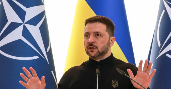 Зеленски: Украина ожидает трех миллионов артиллерийских снарядов от союзников