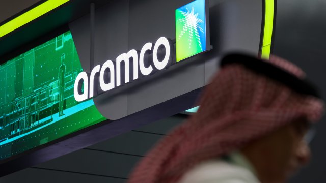 Более низкие цены на нефть сократили гигант саудовской арамко с 5%