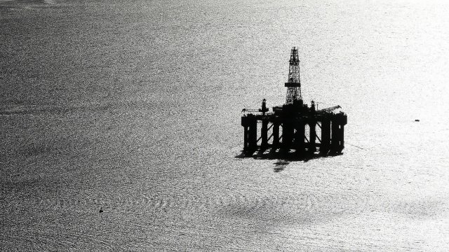 Цены на нефть продолжают снижаться из -за сигналов Саудовской Аравии*