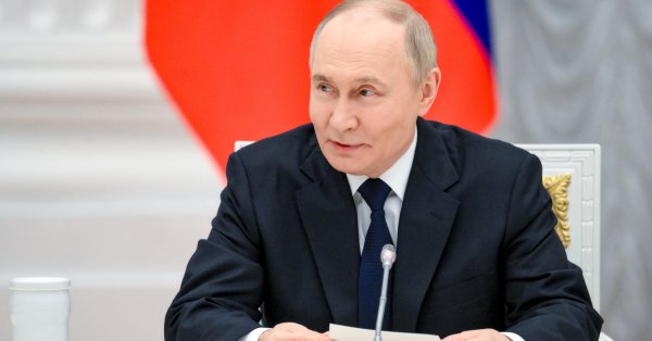 Путин: Запад хочет задушить Россию, поэтому мы должны ответить
