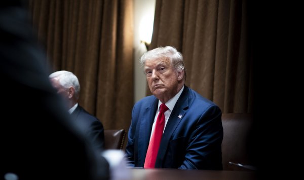 «72-часовое правило»: инвесторы в долги сохраняются наводнением Трампа