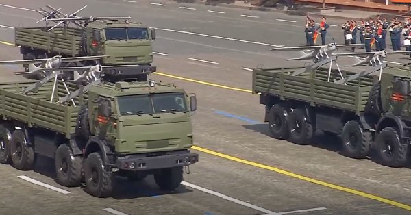 Новинка: Впервые в параде Дня победы участвовал беспилотные видеоустройства