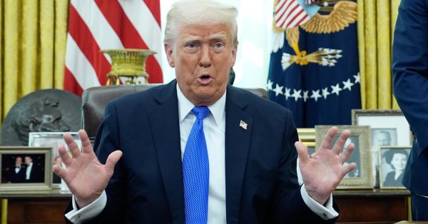 Трамп подписывает указ о снижении цен на лекарства в США