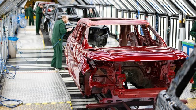 Сильный доход получил прибыль материнской компании Jaguar по сравнению с ожиданиями