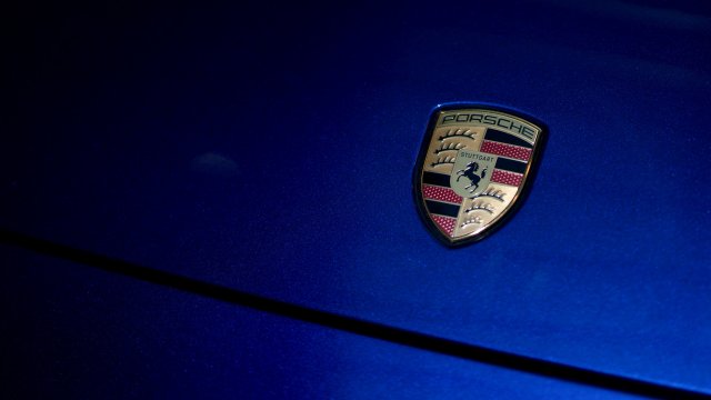 Porsche хочет быть как Ferrari, так и Ferrari и Mercedes одновременно, но он может сойти с рук с обоими целями