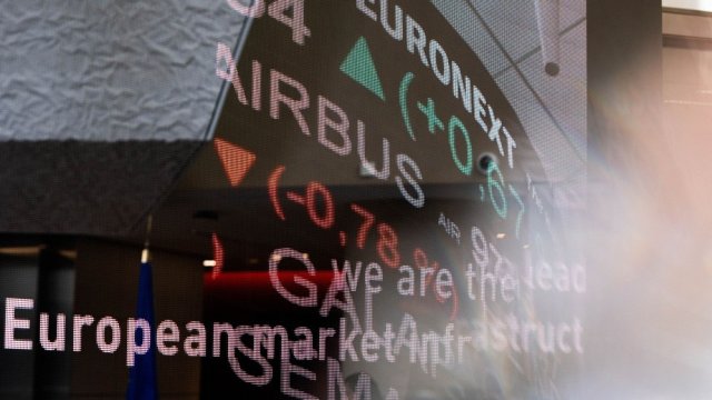 Европейские биржи углубляют убытки, сосредоточенные на финансовой отчетности