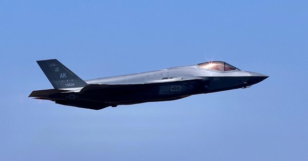 Кризис F-35 оказывает давление на Европу, чтобы развивать истребители шестого поколения.
