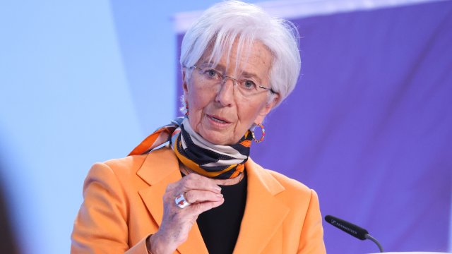 Всемирный экономический форум по -прежнему хочет Лагард для наследника Клауса Шваба