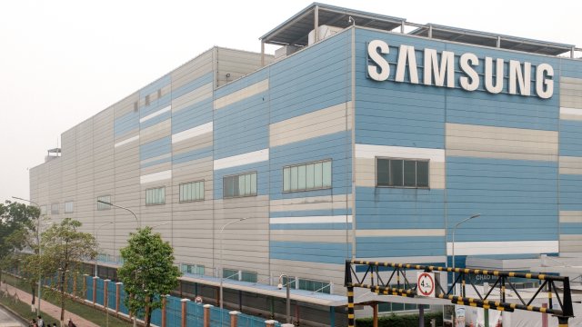 Samsung завершила свою крупнейшую зарубежную сделку за 8 лет
