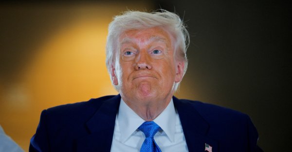Трамп обвинил бывшего директора ФБР в отправке скрытого призывания к его убийству в Instagram