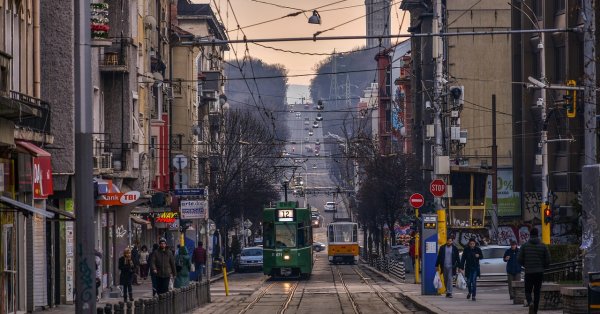 В каких городах мира люди счастливы и где падает София?
