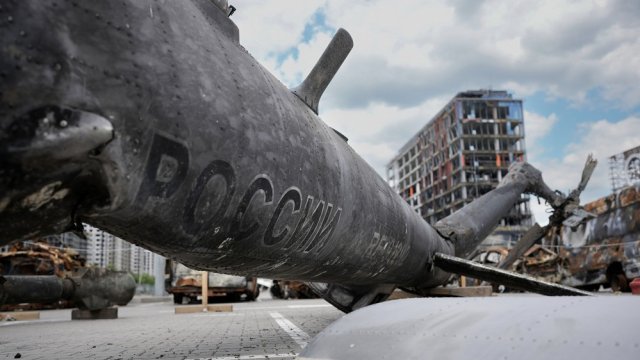 Россия закрывает воздушное пространство на свалку на ракете "Орешник"