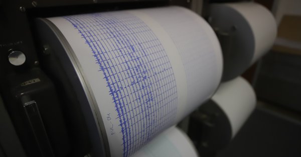 5.1 от Рихтера возле Исландии