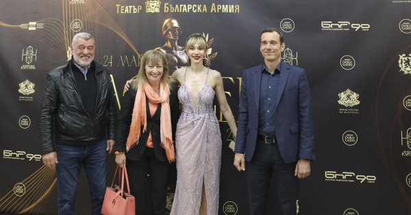 На 34 -й год были вручены награды Askeer