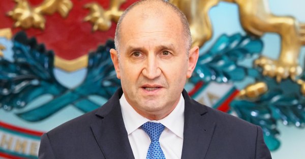 Румен Радев и принцесса Такамадо просмотрели выставку