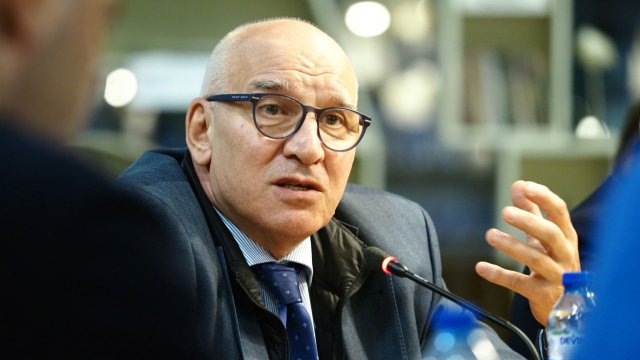 L. hampartzoumian: евро облегчает инвестиции, но не решает проблему человеческого капитала